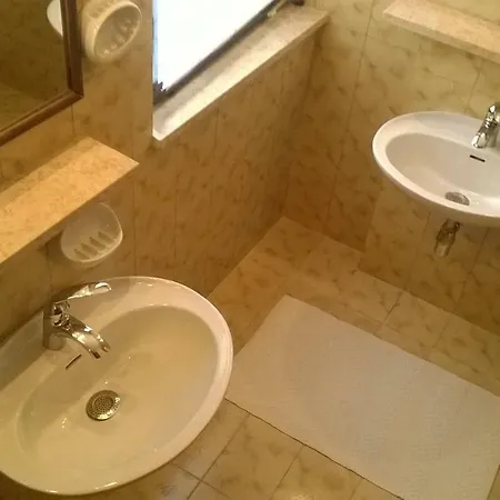 Mariolina Apartman *